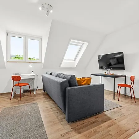 Helles Modernes Zentrales Studio, Nahe Btu, Vollausgestattet&parkplatz Auf Anfrage * Cottbus