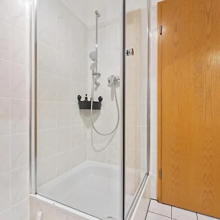 Helles Modernes Zentrales Studio, Nahe Btu, Vollausgestattet&parkplatz Auf Anfrage * Cottbus